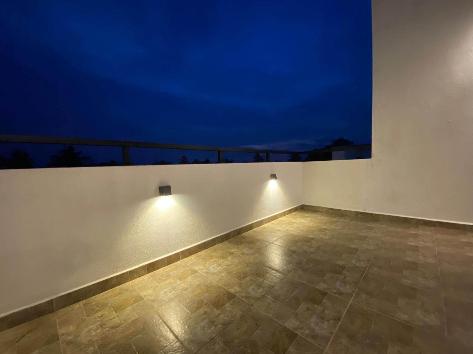 Srimadis Villa Near Airport - Negombo Extérieur photo